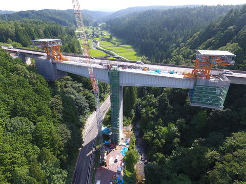 高速道路の新設工事