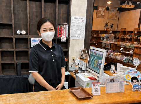 【未経験可/残業なし】笑顔で迎えるくつろぎのひととき。日帰り温泉のフロント